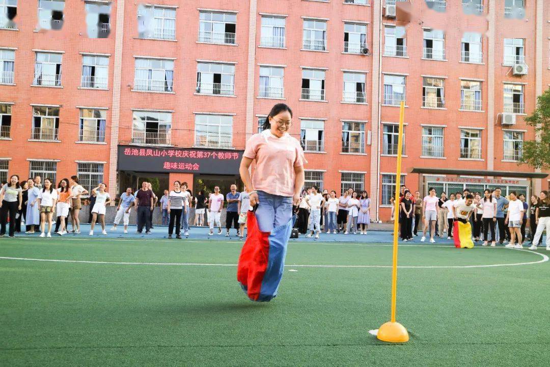 亲子运动会游戏项目_亲子运动项目游戏会议内容_亲子游戏运动类