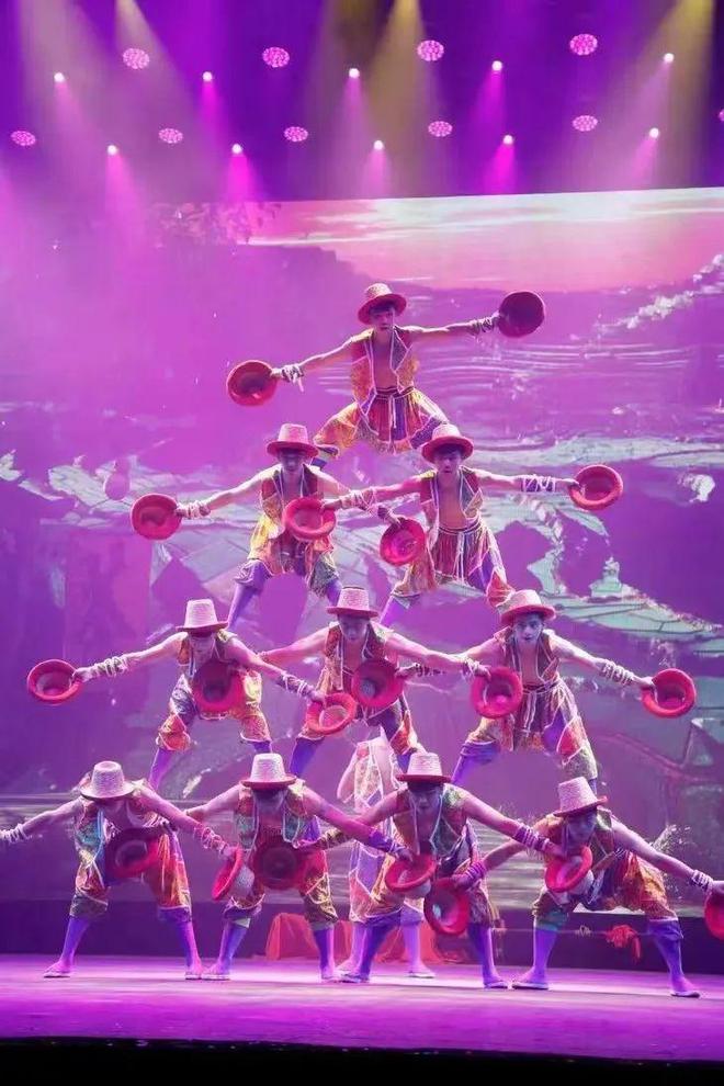 网游之轮回召唤：一场情感盛宴与心灵旅行的虚拟世界体验