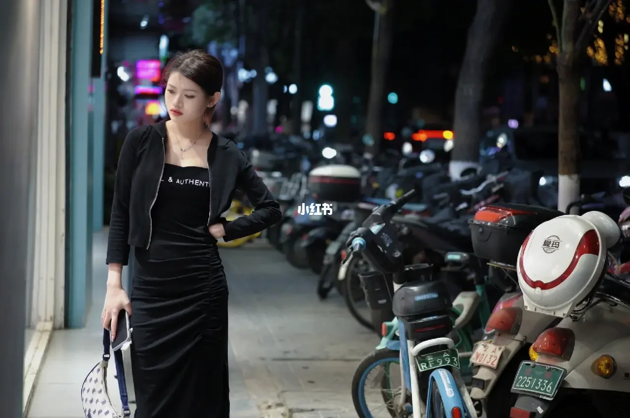 昆明美女街拍2024图片_昆明美女街拍图片_云南昆明美女
