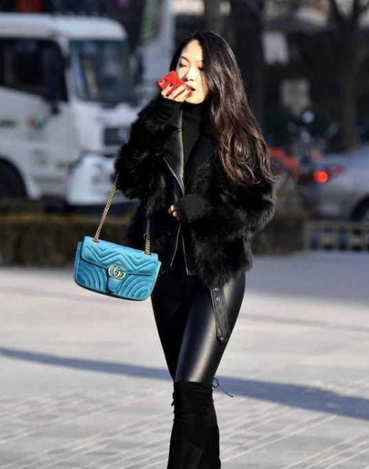 云南昆明美女_昆明美女街拍2024图片_昆明美女街拍图片