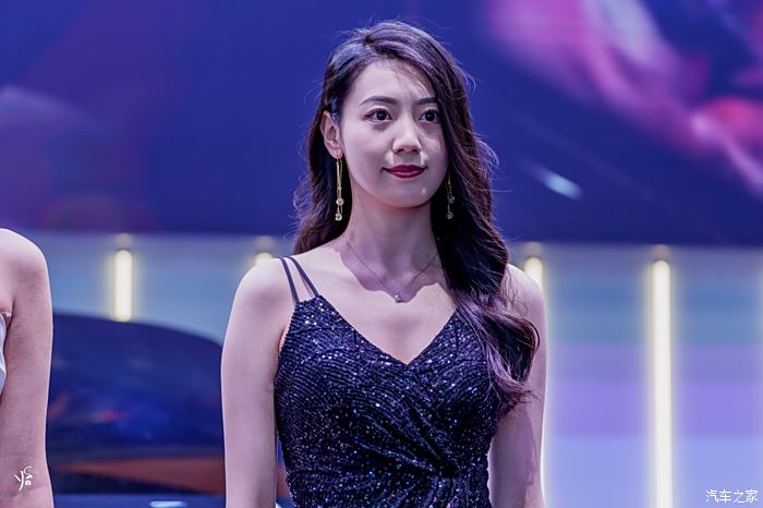 2024年上海车展车模_上海国际车展2021车模_2021年上海车展模特