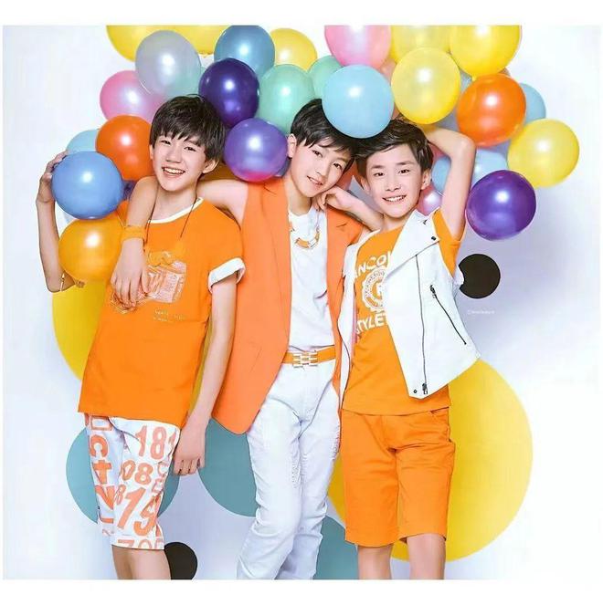 tfboys之三公主回国-TFBOYS 三小只回国，粉丝激动不已，她们用努力证明自己